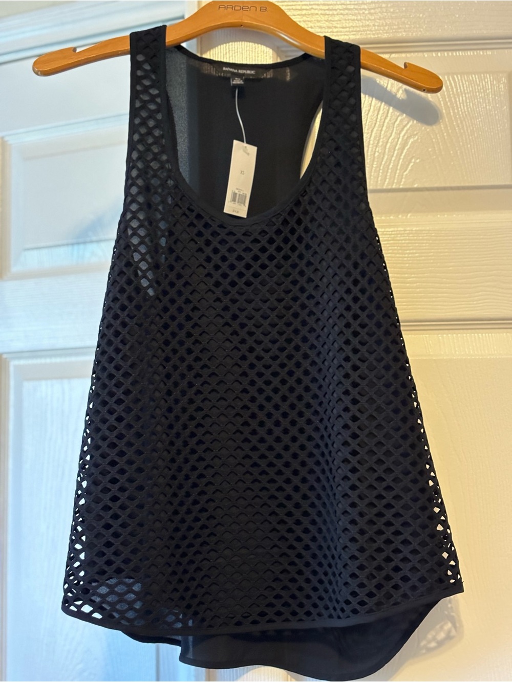 ✨New✨Banana Republic Black Mesh Overlay Tank Top